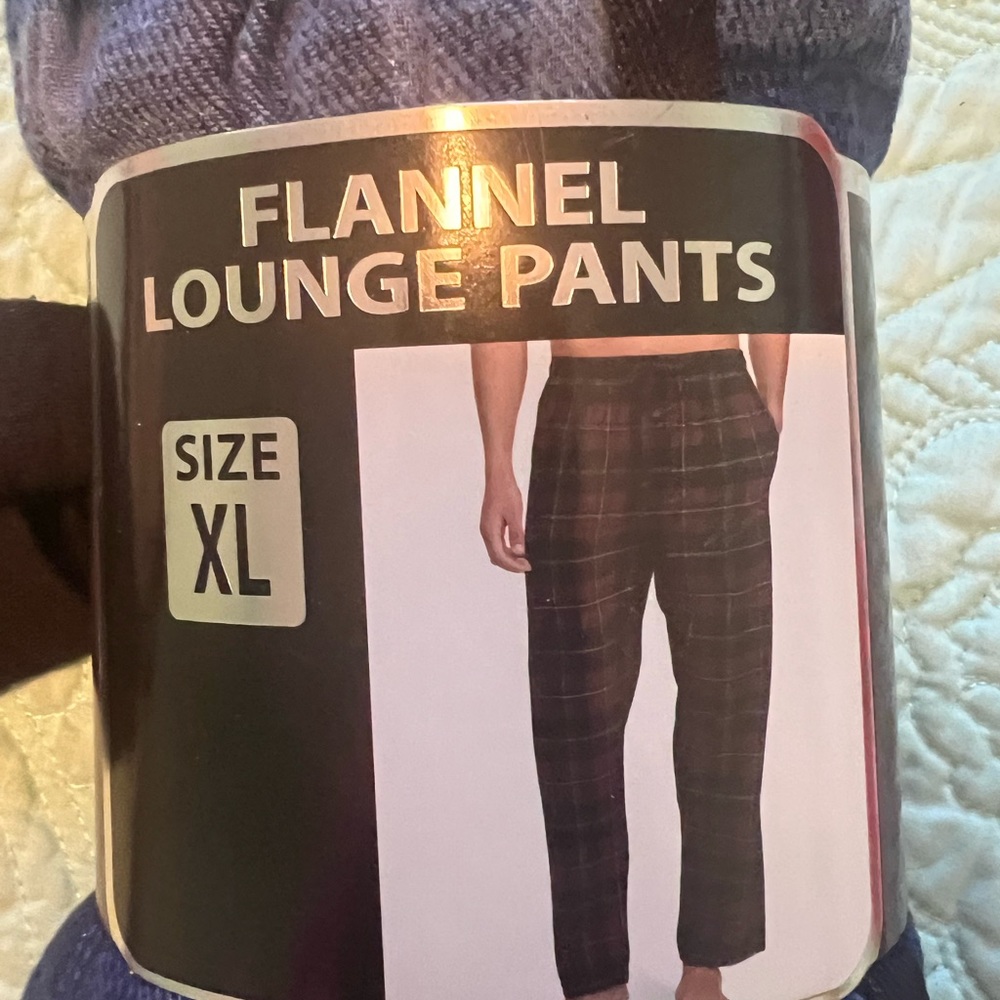 Essentials NWT men’s pajama pants blue plaid XL